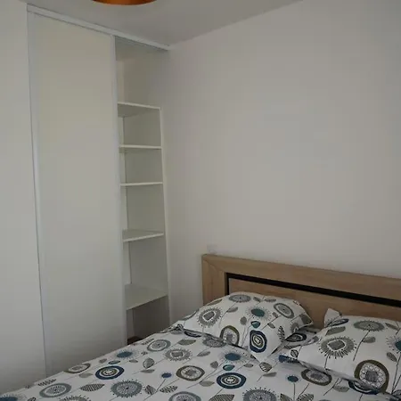 Lumineux Avec Terrasse 公寓