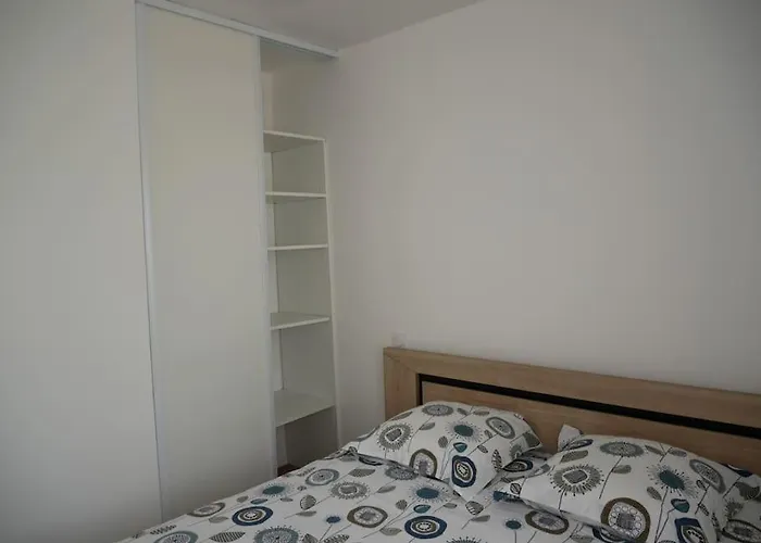 Lumineux Avec Terrasse Appartamento