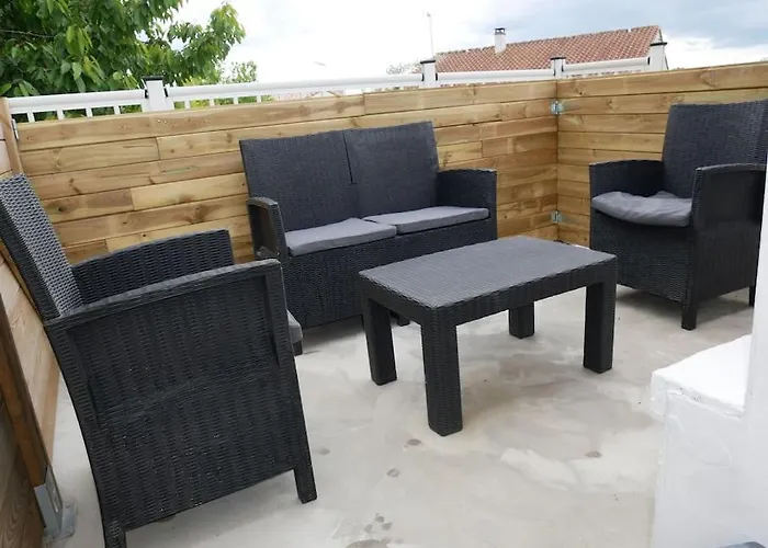 Lumineux Avec Terrasse Appartamento